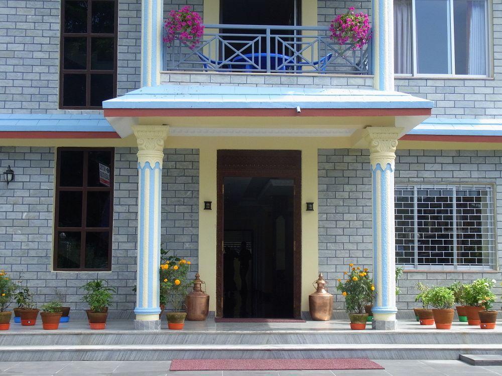 Hotel Lake Star Pokhara Bagian luar foto