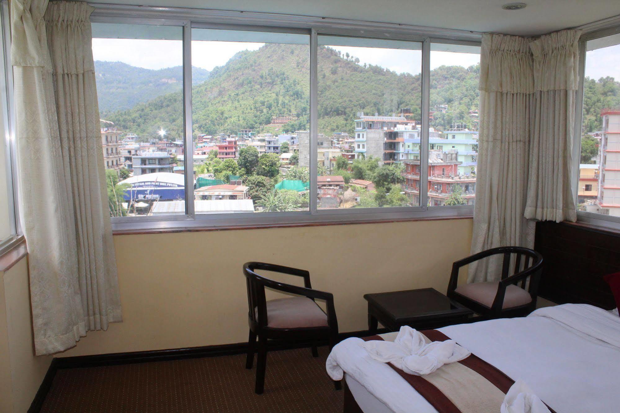 Hotel Lake Star Pokhara Bagian luar foto