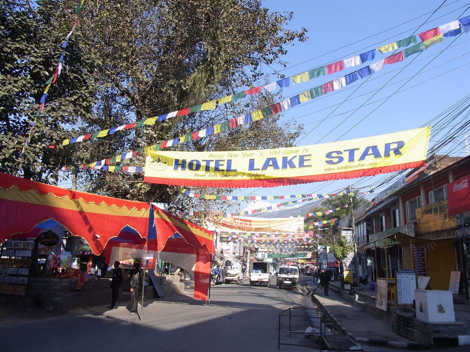 Hotel Lake Star Pokhara Bagian luar foto